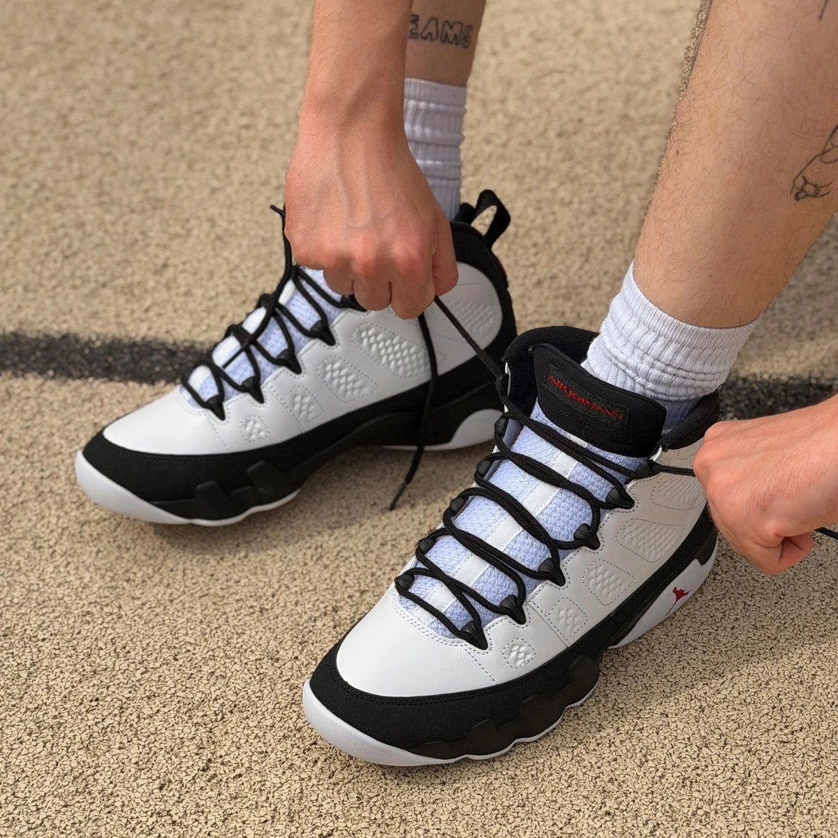 Air Jordan 9 Retro OG
'Space Jam' — IX6179-100