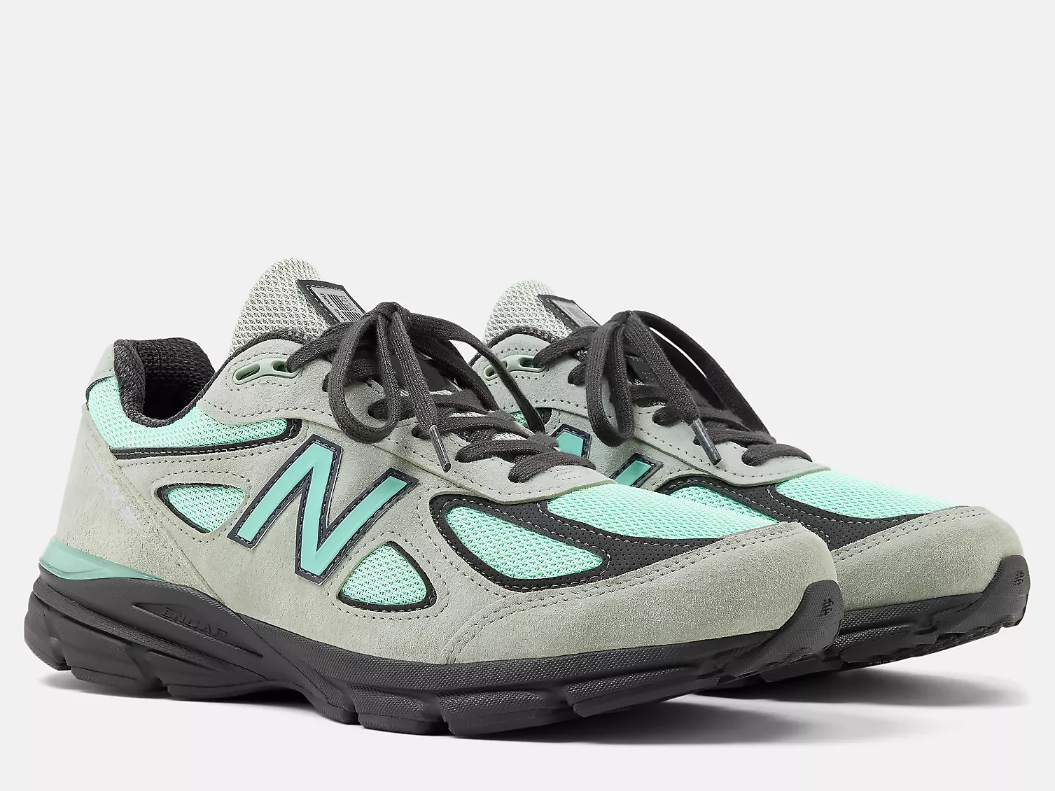 New Balance 990v4
Made In USA
'Silver Moss Mint' — U990GE4