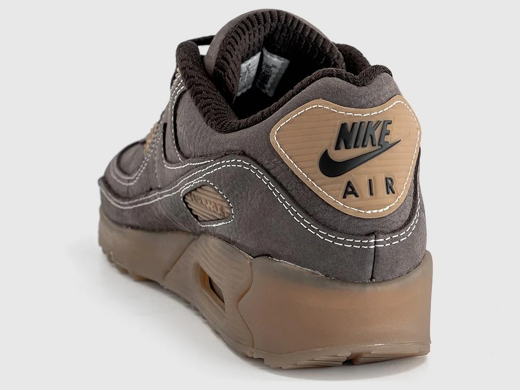 Nike Air Max 90: The Icon Redefining Sporty Style — IR1953-200