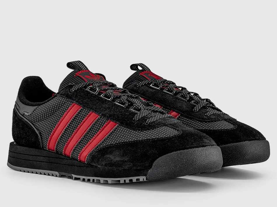 adidas SPZL x Manchester United
FC SL83
Core Black / Silver Metallic — KK0764