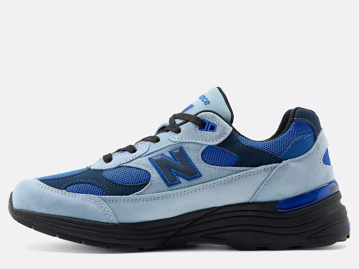 New Balance 992
Made In USA
'Light Arctic Grey' — U992AR