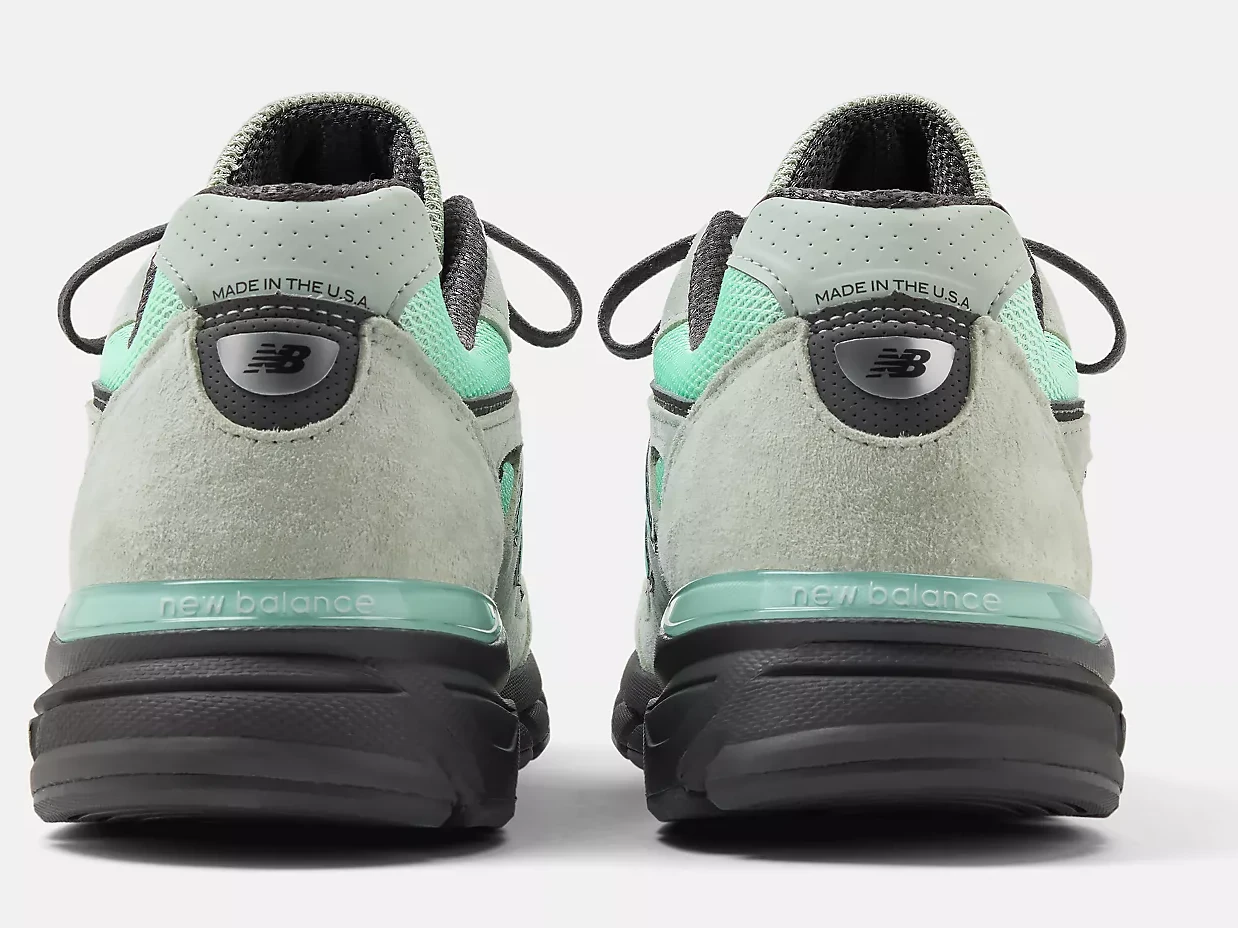 New Balance 990v4
Made In USA
'Silver Moss Mint' — U990GE4