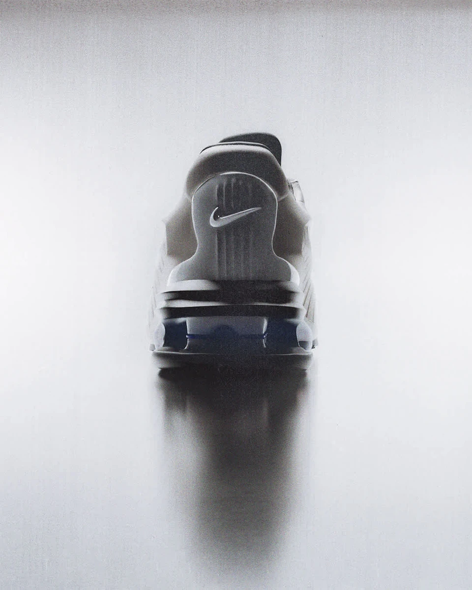 Nike Air Max Dolce
'Metallic Silver' — IB4527-001