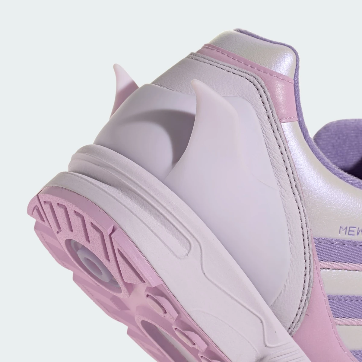 adidas x Pokémon
ZX 8000
'Mewtwo' — KI5326