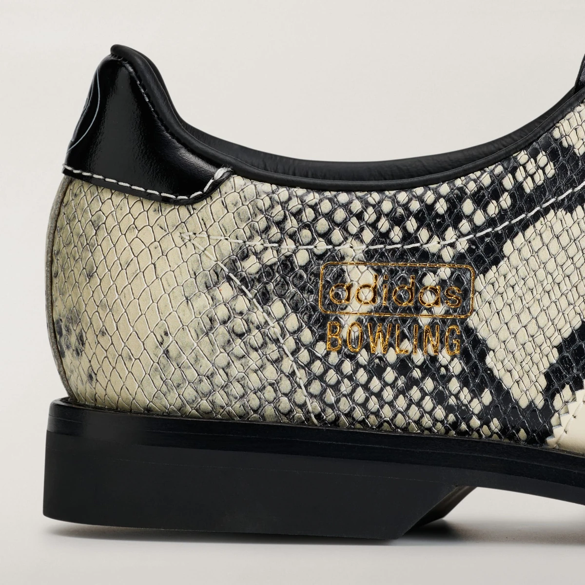 adidas x Brain Dead Bowling
'Snakeskin'
Grey / White / Black — KJ0662