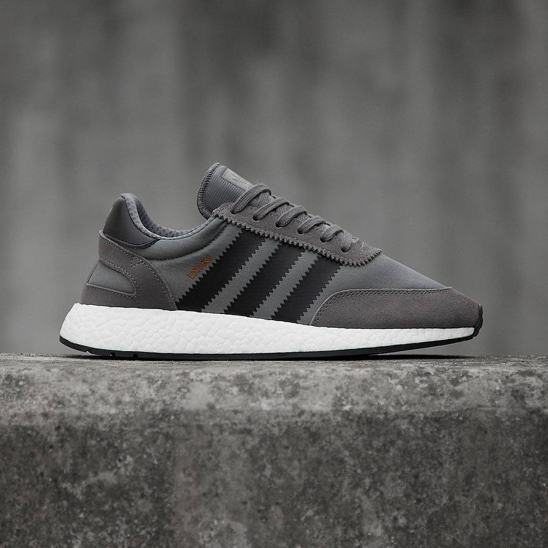 iniki grey black