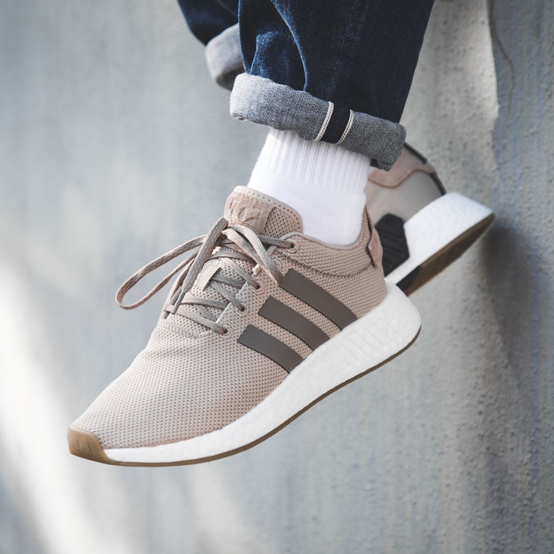 insidesneakers • Adidas NMD_R2 Beige / White • BY9916