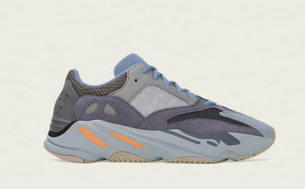 yeezy boost 700 v1 carbon