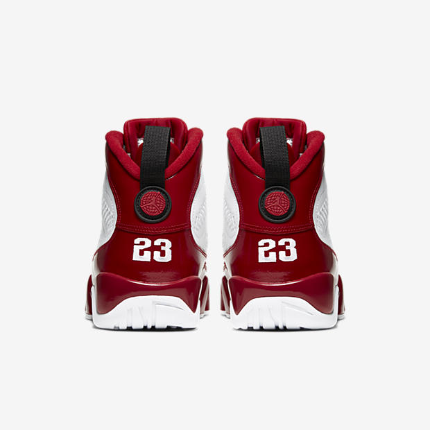 Air Jordan 9 Retro
« Gym Red »