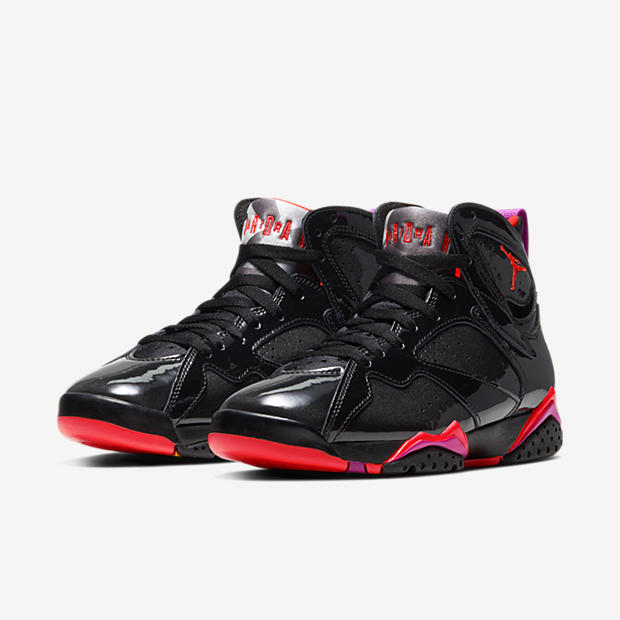 Air Jordan 7 Retro
« Black Patent Leather »