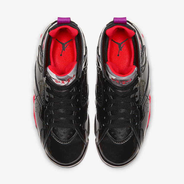 Air Jordan 7 Retro
« Black Patent Leather »