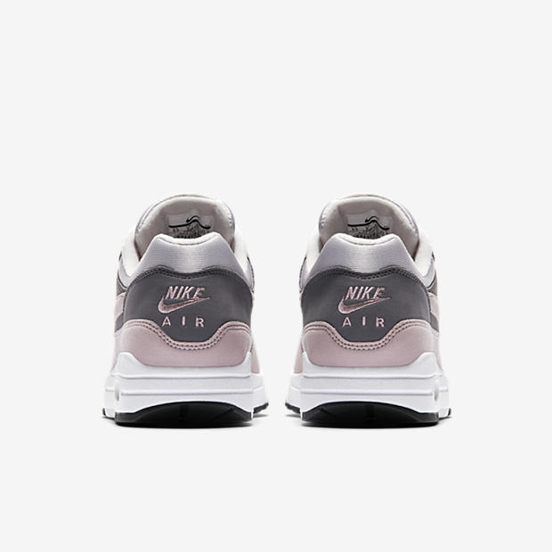 Nike Air Max 1
Vast Grey / Particle Rose