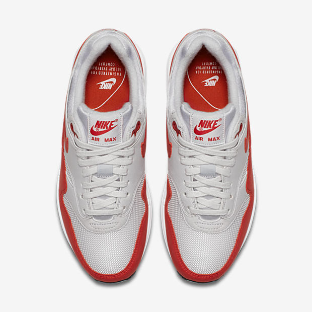 Nike Air Max 1
Vast Grey / Habanero Red