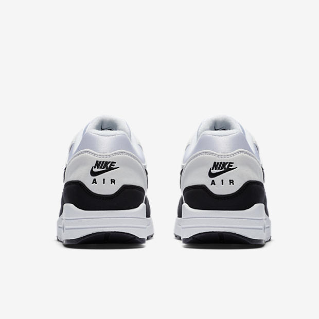 Nike Air Max 1
White / Black