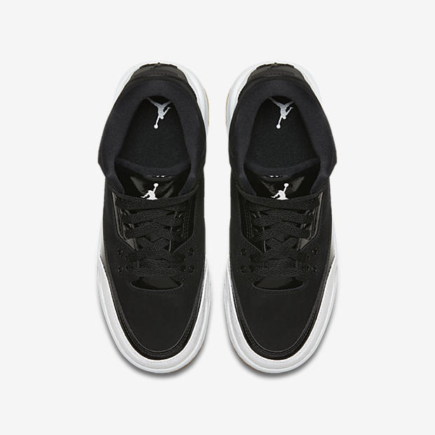 Air Jordan 3 Retro
Black / White