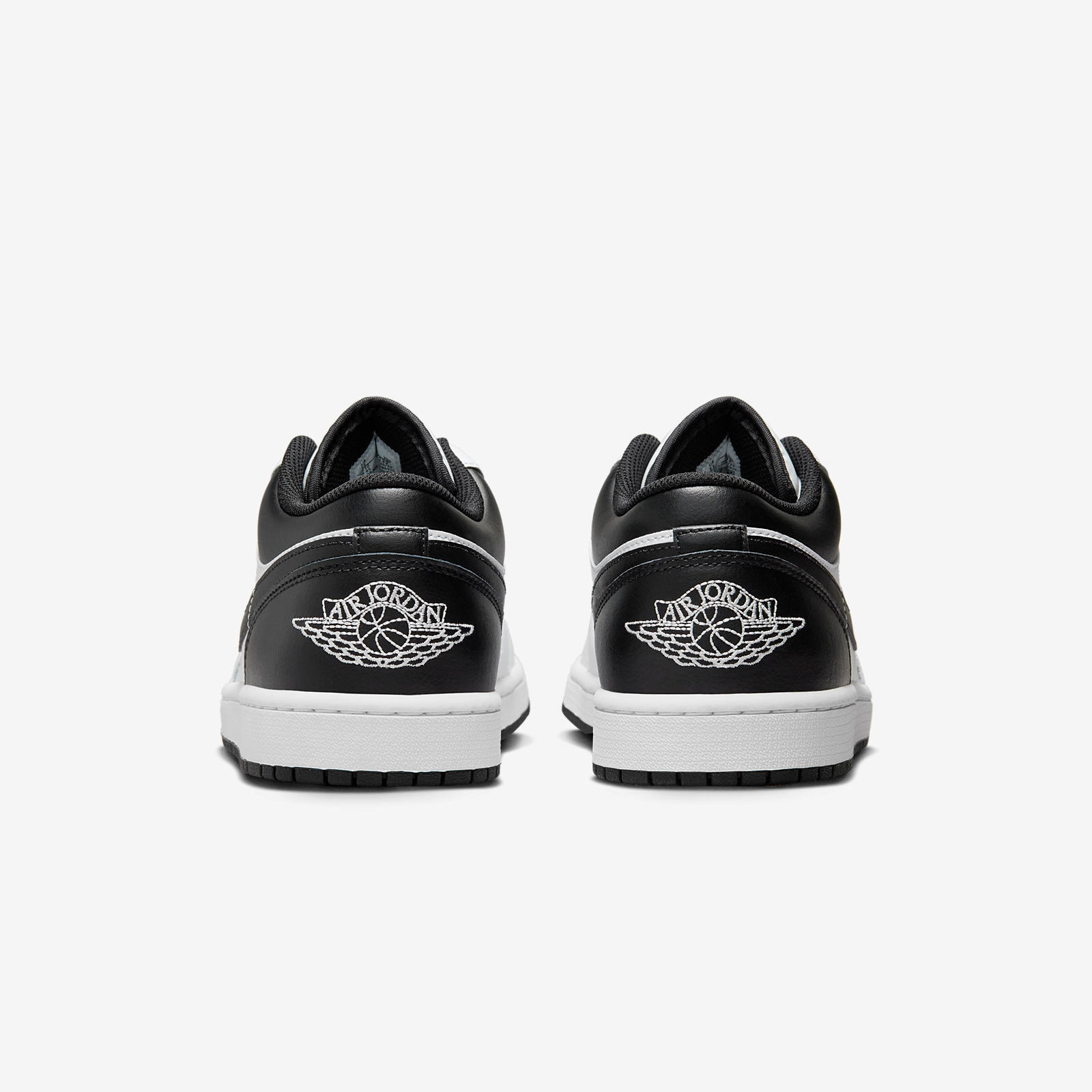 Air Jordan 1 Low
White / Black