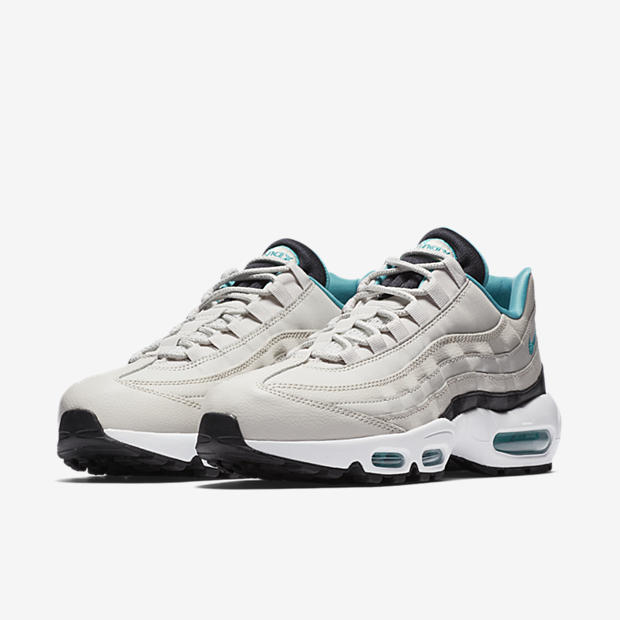 Nike Air Max 95 Essential
White / Sport Turquoise