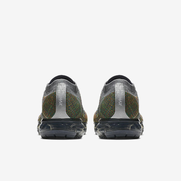 Nike Air VaporMax Flyknit 
Multi / Dark Grey