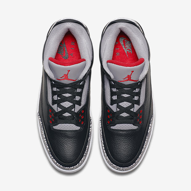 Air Jordan 3
« Black Cement »