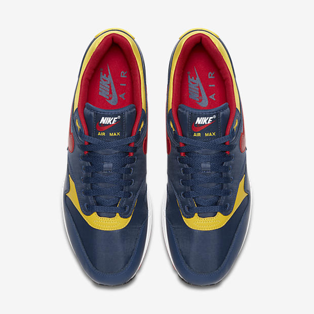 Nike Air Max 1 Premium
« Air Max 93 Logo »
Navy / Gym Red