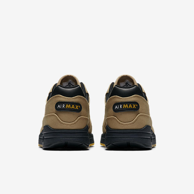 Nike Air Max 1 Premium
« Air Max 93 Logo »
Gold / Yellow