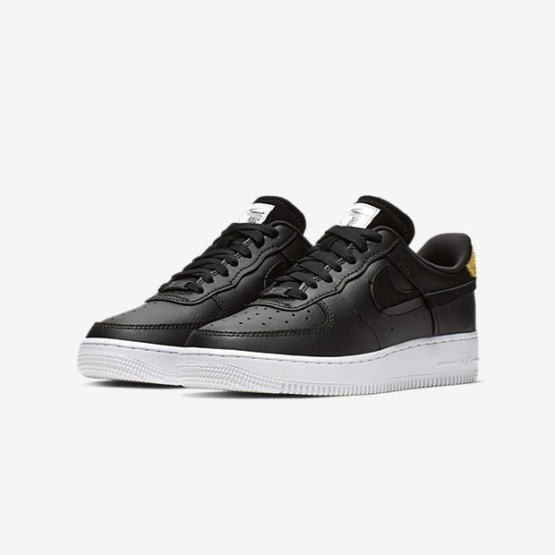 Nike Air Force 1 07 Lux
Black / Yellow