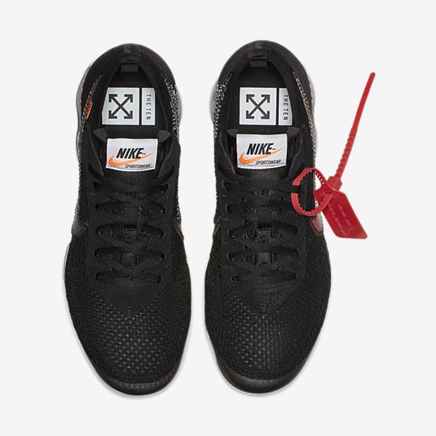 Nike x Off White
Air Vapormax
Flyknit Black