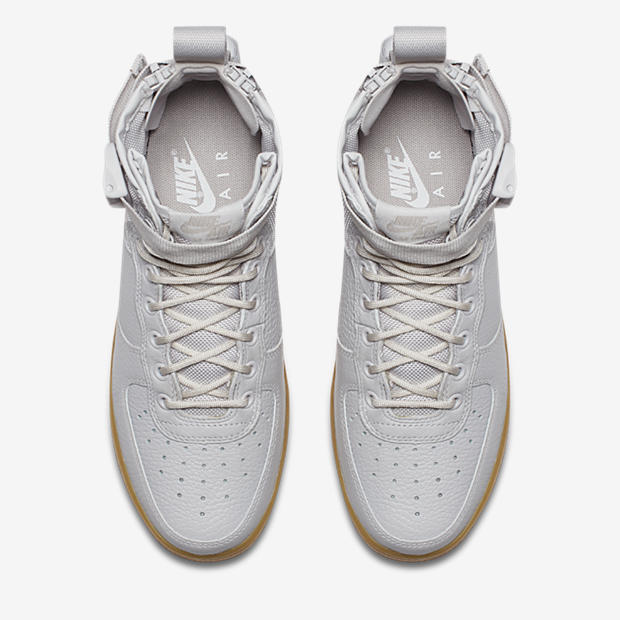 Nike SF Air Force 1 Mid
Vast Grey / Gum Light Brown