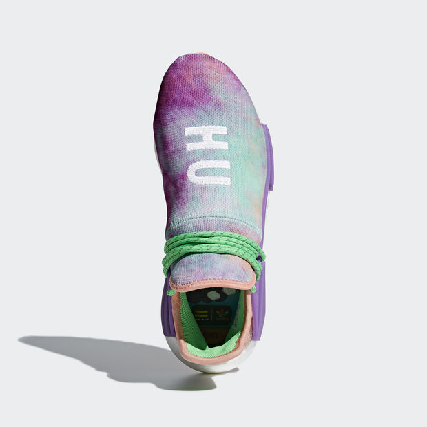 Adidas x Pharrell Williams
Hu Holi NMD Chalk Coral