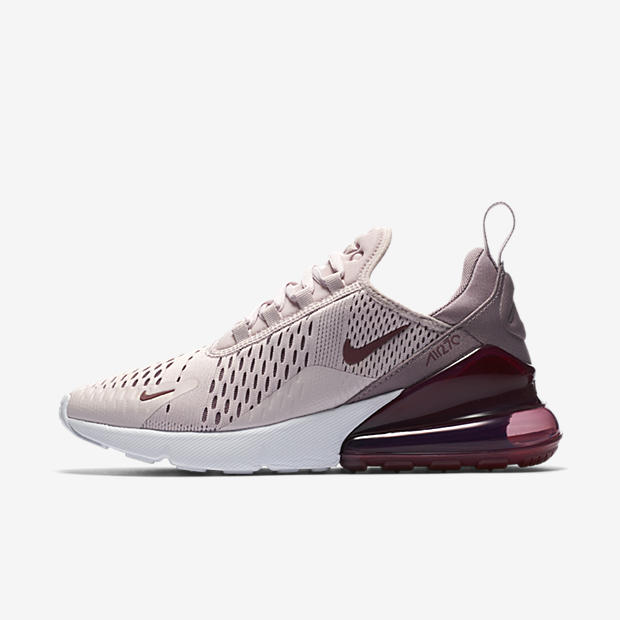 Nike Air Max 270
Barely Rose / White