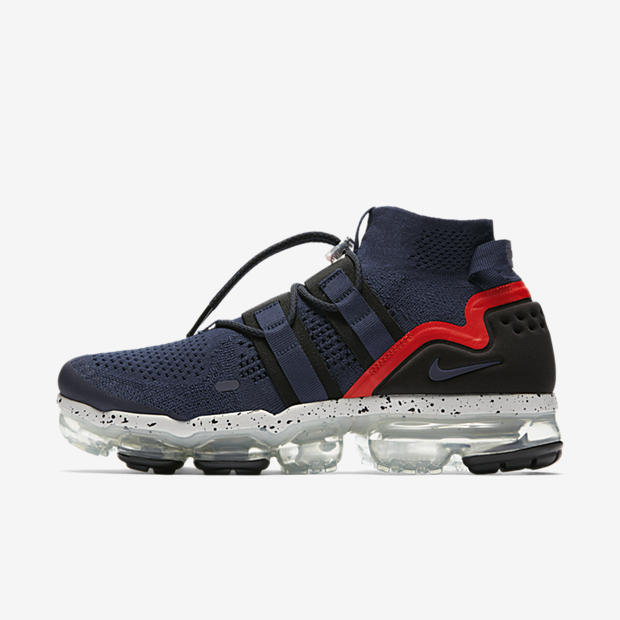 Nike Air VaporMax Utility
College Navy / Habanero Red