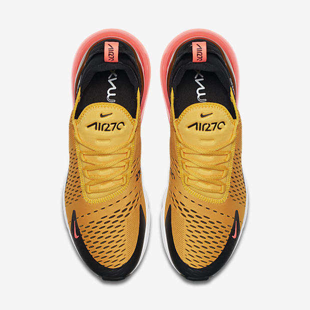 Nike Air Max 270
Black / University Gold