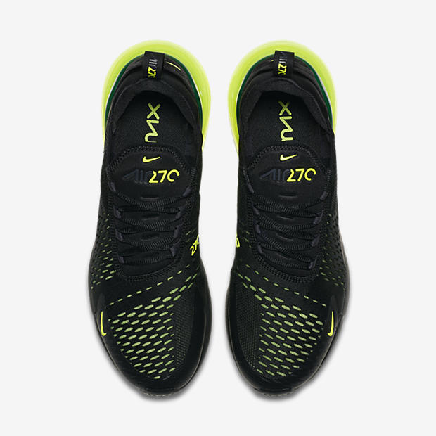 Nike Air Max 270
Black / Volt