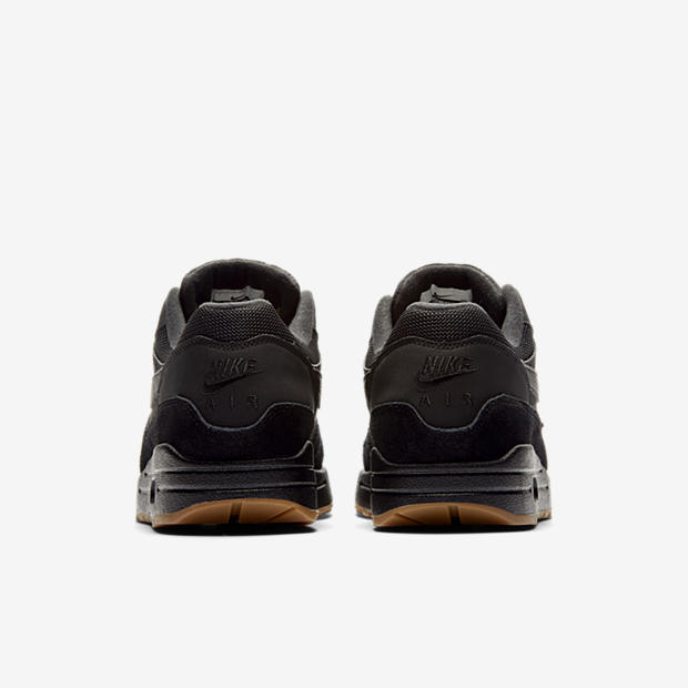 Nike Air Max 1
Black / Gum