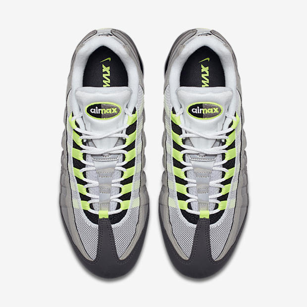 Nike Air Vapormax 95
Black / Grey / Volt