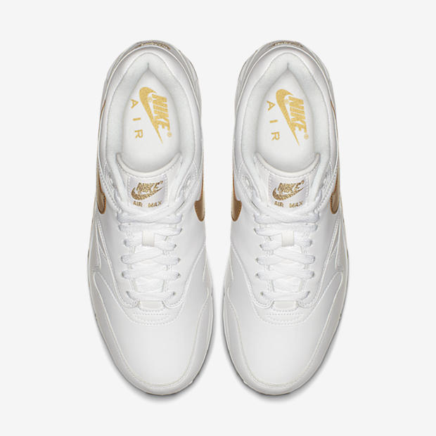 Nike Air Max 90 / 1
White / Gold