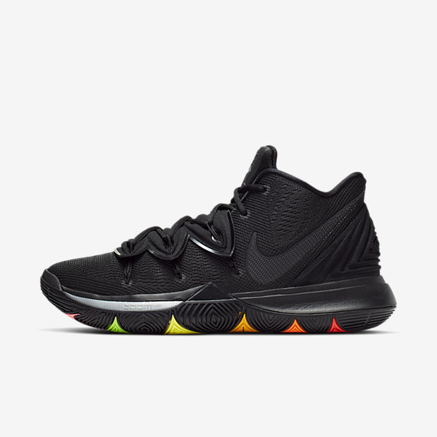Nike Kyrie 5
« Rainbow Sole »