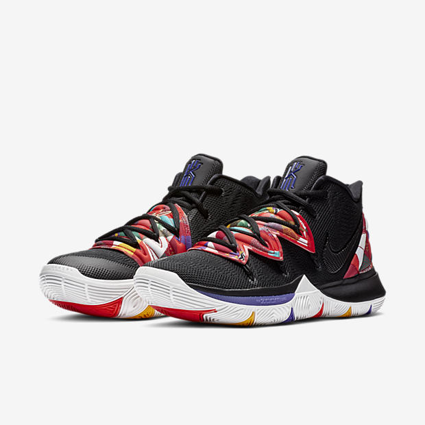 Nike Kyrie 5
« Chinese New Year »