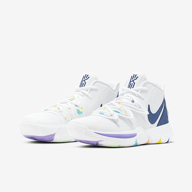 Nike Kyrie 5
« Have A Nike Day »