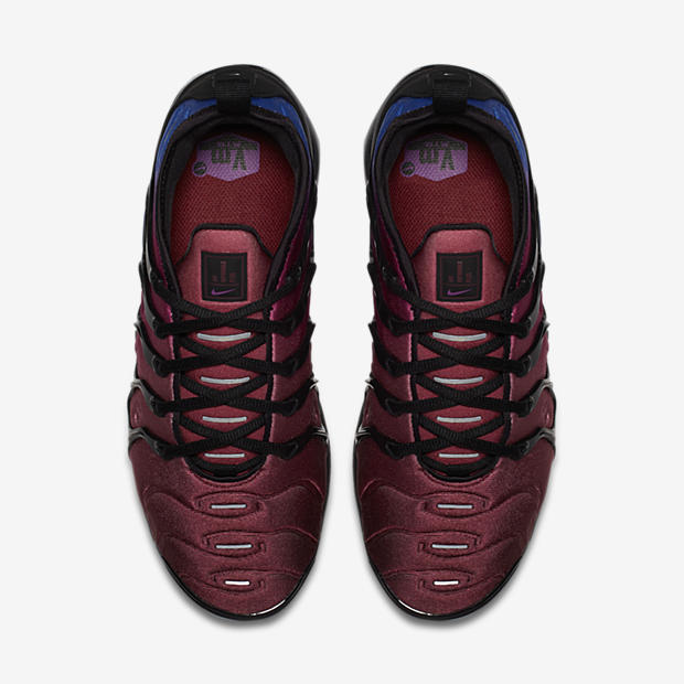 Nike Air Vapormax Plus
Team Red / Hyper Violet