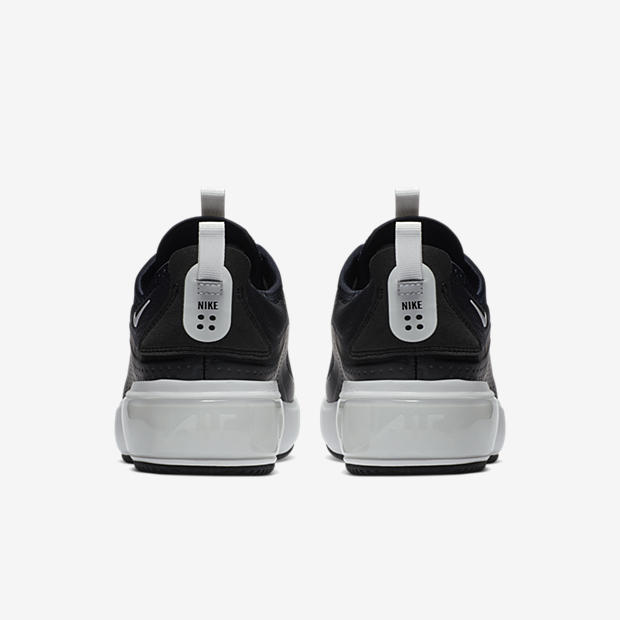 Nike Air Max Dia
Black / White