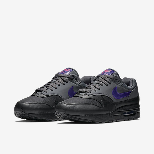 Nike Air Max 1
Black / Grey / Purple