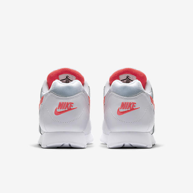 Nike Outburst OG
White / Red