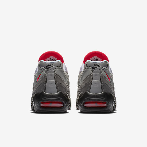 Nike Air Max 95 OG
« Solar Red »