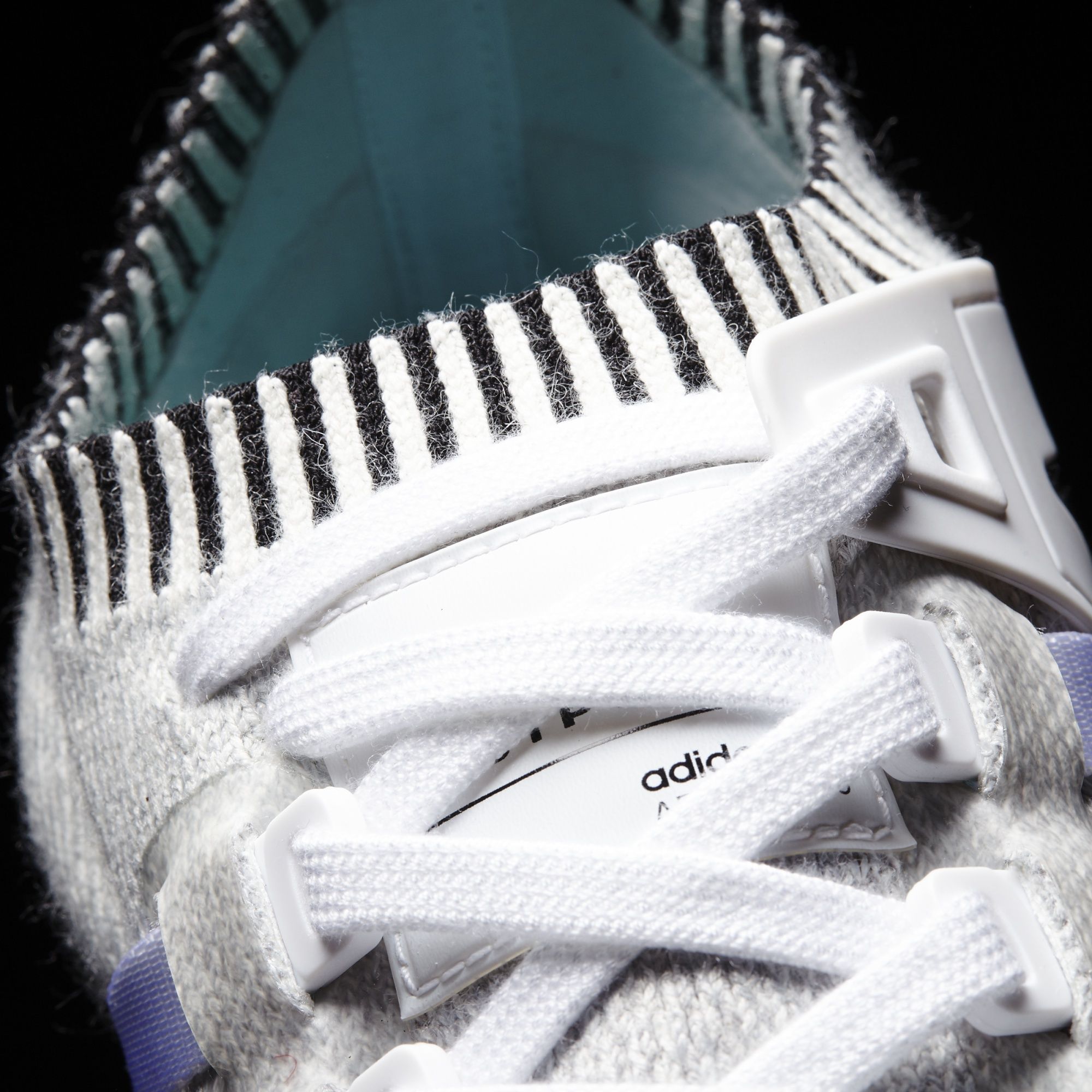 Adidas EQT Support Ultra Primeknit
Vintage White / Footwear White / Core Black