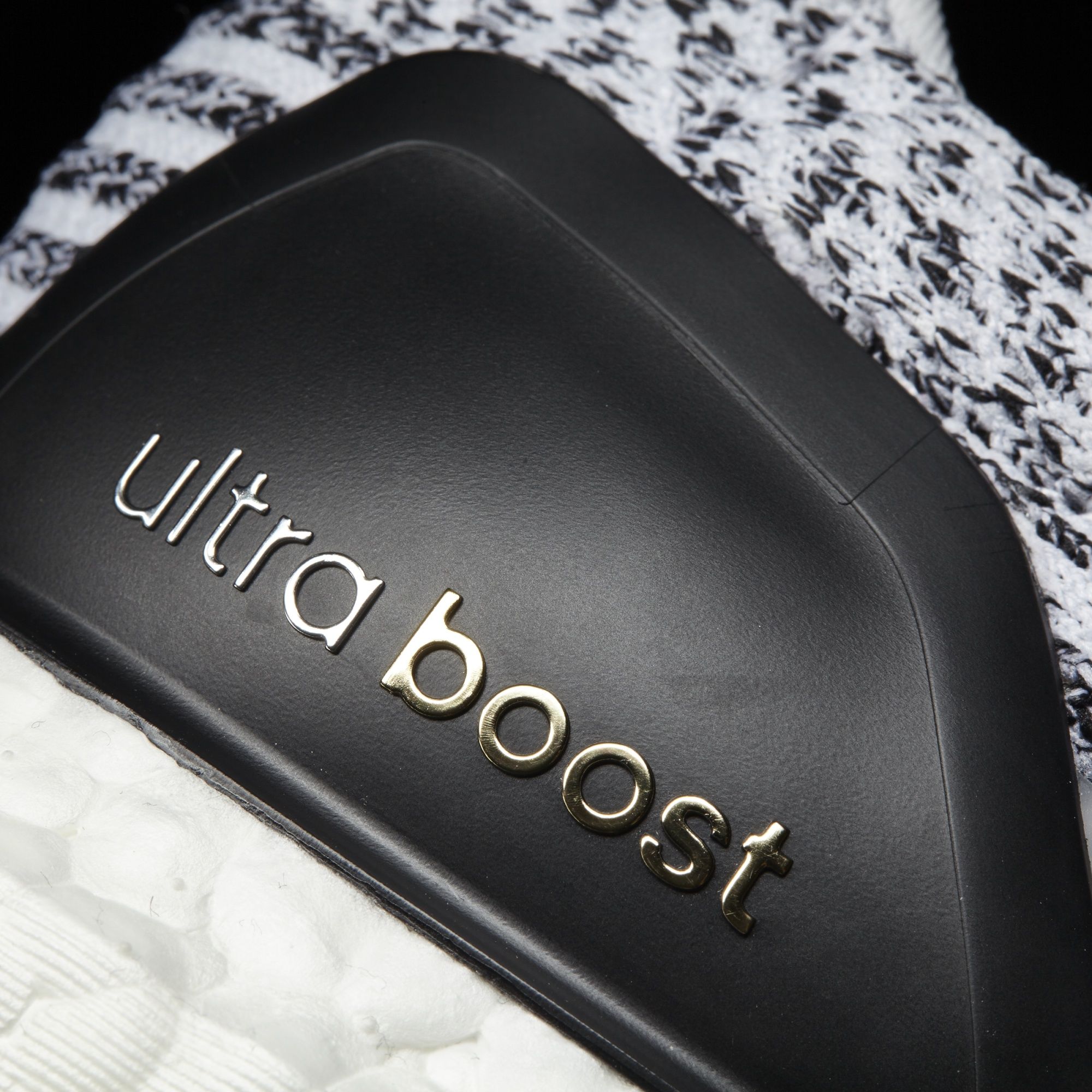 Adidas Ultra Boost
Footwear White / Core Black