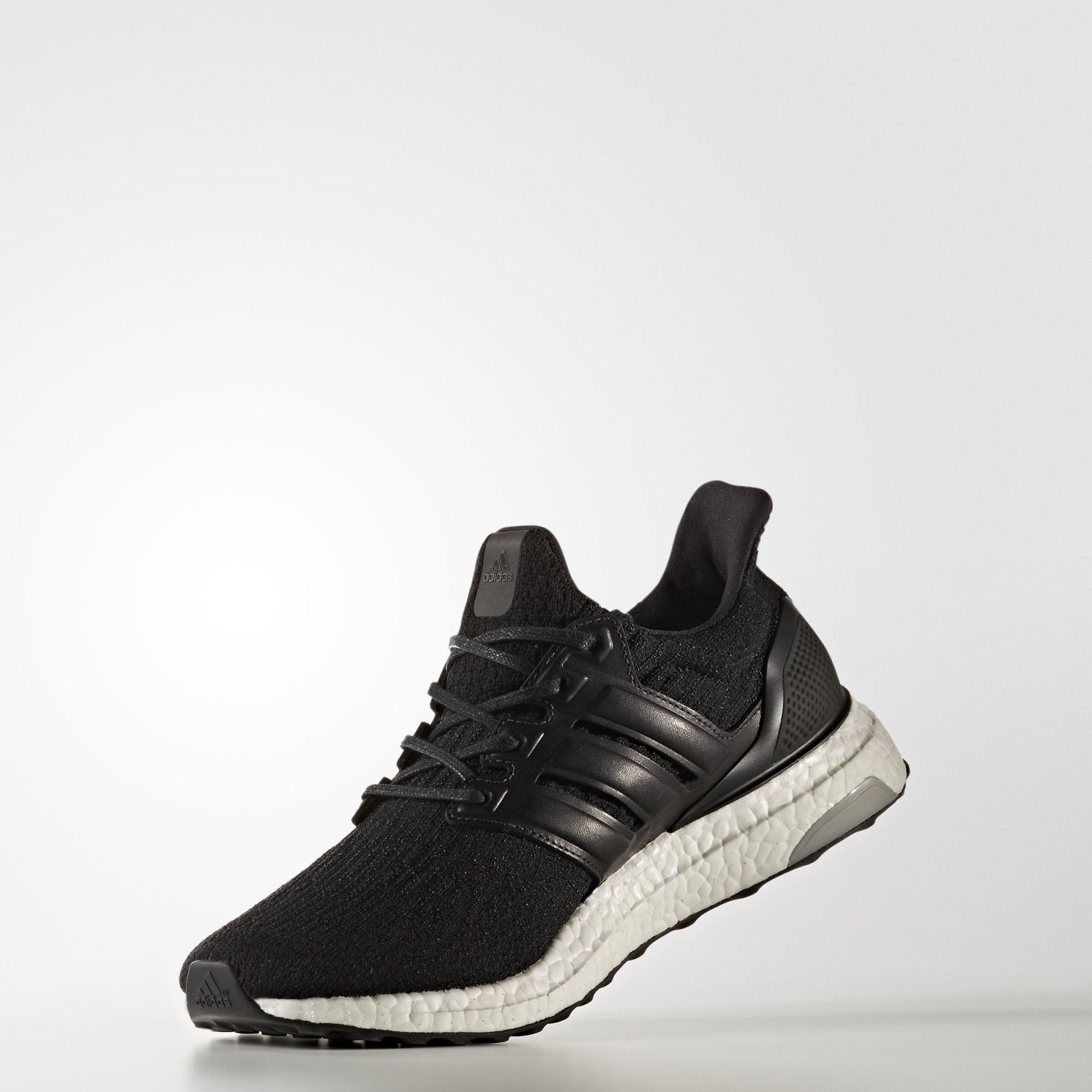 Adidas Ultra Boost
Limited-Edition
Core Black