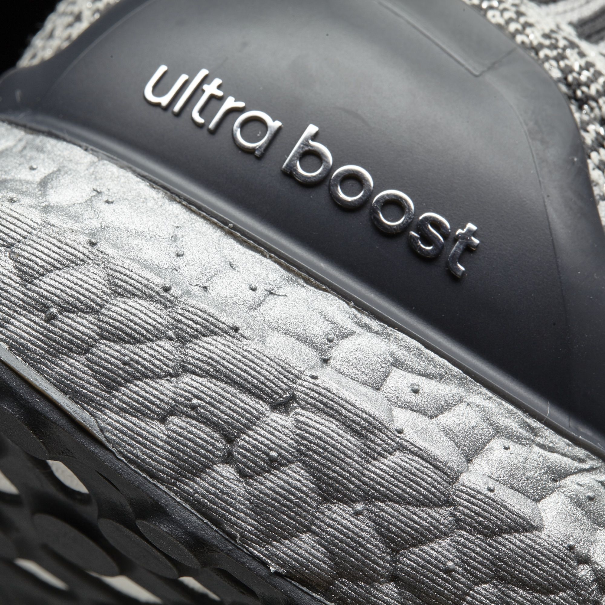Adidas UltraBOOST Uncaged
« Silver BOOST »