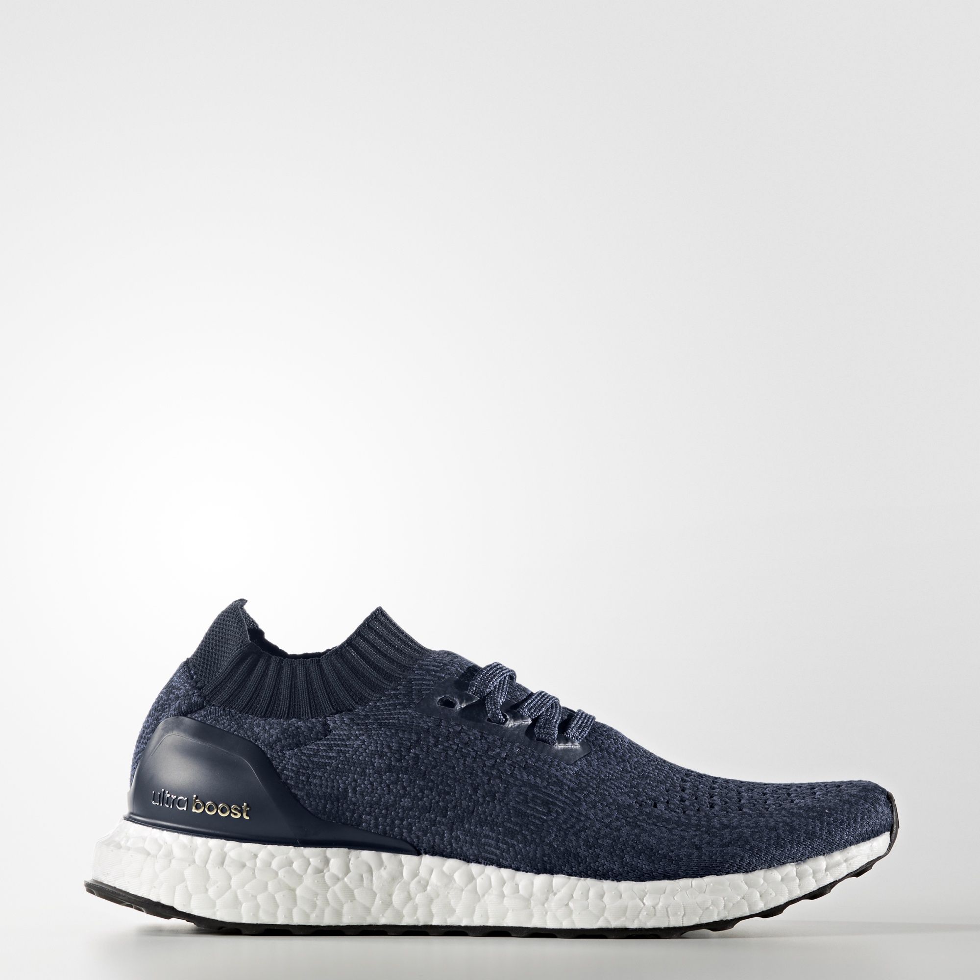 Adidas UltraBoost Uncaged 
Navy / White 