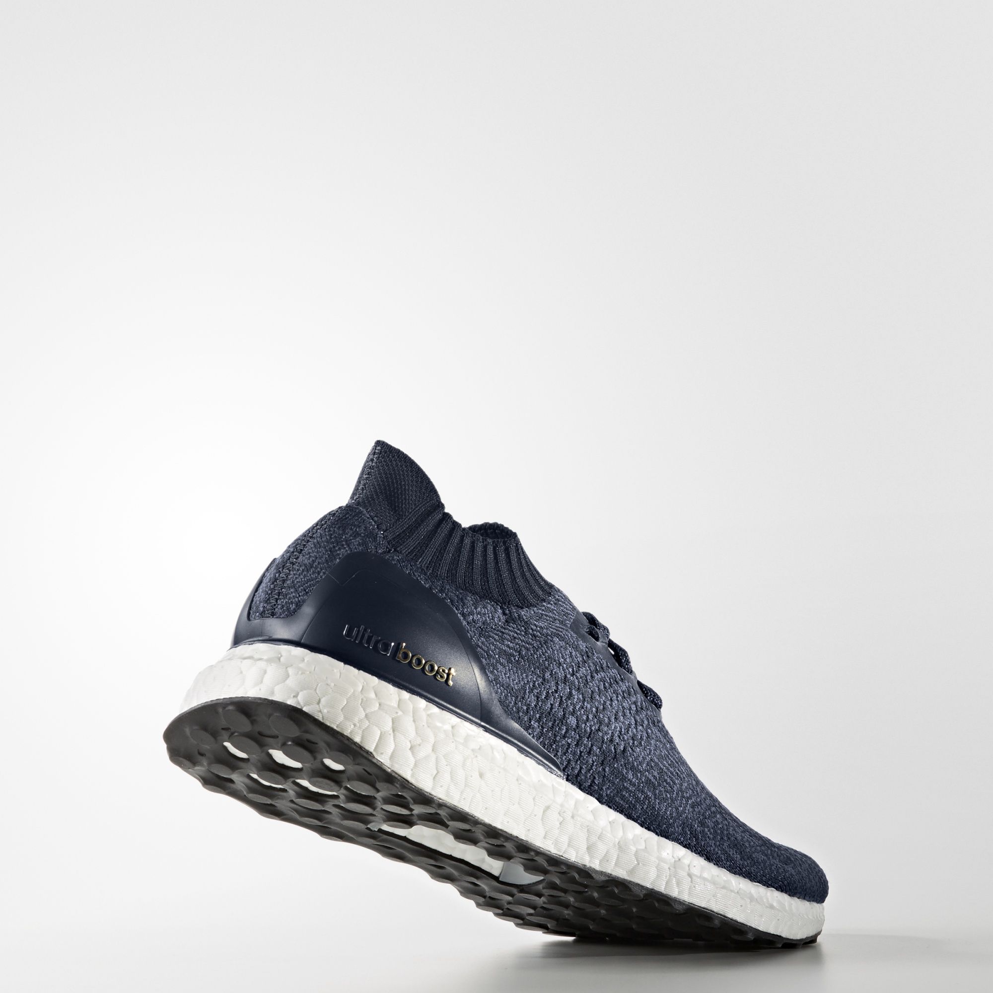 Adidas UltraBoost Uncaged 
Navy / White 